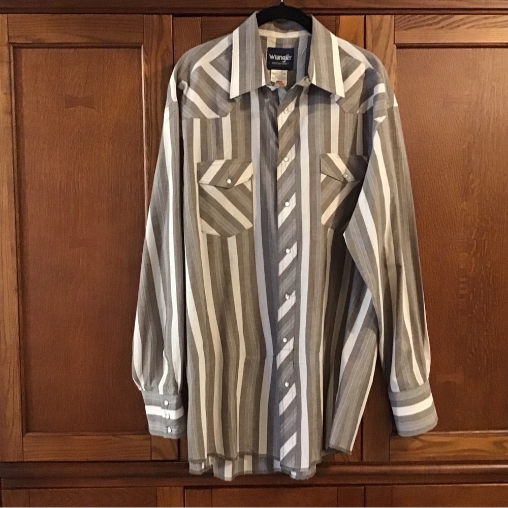 Vintage Wrangler Western Pearl Snap Shirt.  Tall 17 1/2 X 37